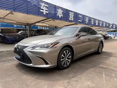Lexus ES 2020