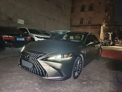 Lexus ES 2023