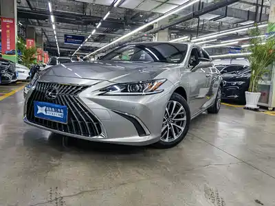 Lexus ES 2024