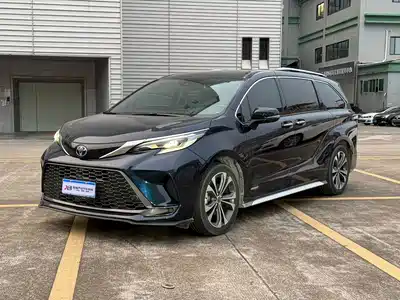 Toyota Granvia 2023