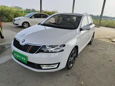 Škoda Rapid Spaceback 2016