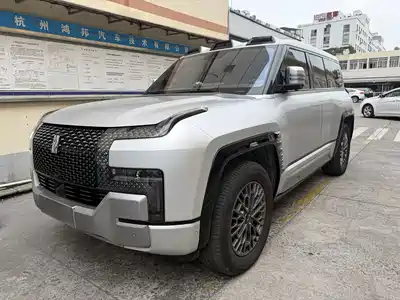 Yangwang U8 2024