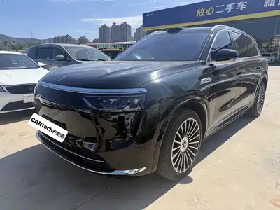 AITO Wenjie M8 2025