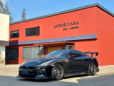 Nissan GT-R 2012