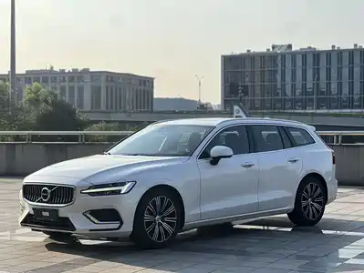 Volvo V60 2022