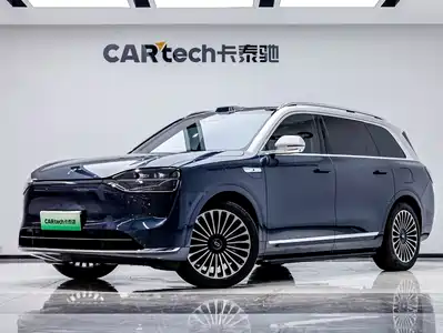 AITO Wenjie M9 2025