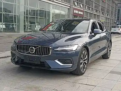 Volvo S60 2025