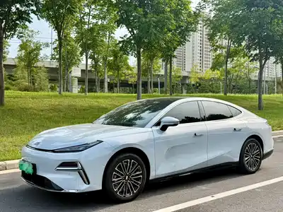 Geely Galaxy Xingyao 8 2025