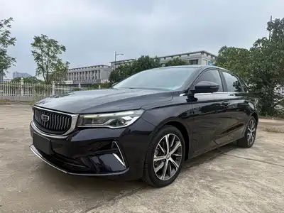 Geely Emgrand 2022