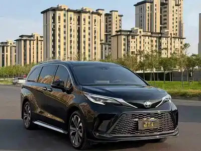 Toyota Granvia 2025