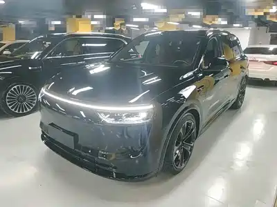 AITO Wenjie M8 2025