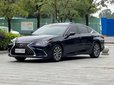 Lexus ES 2024