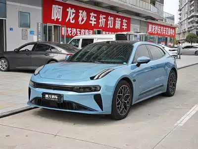 ZEEKR 001 2025