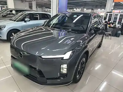 Volvo XC70 Plug-in Hybrid 2025