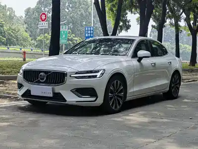 Volvo S60 Plug-in Hybrid 2024