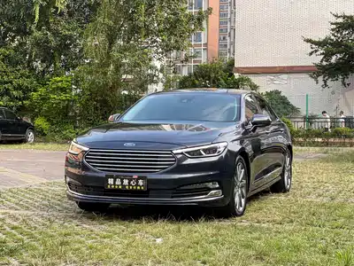 Ford Taurus 2021