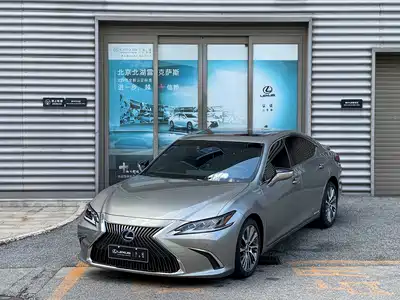 Lexus ES 2021