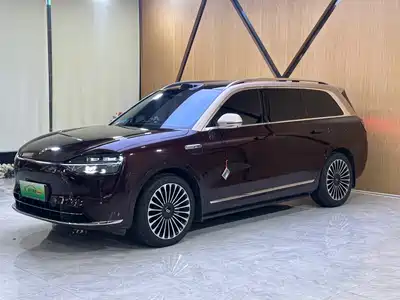AITO Wenjie M9 2025