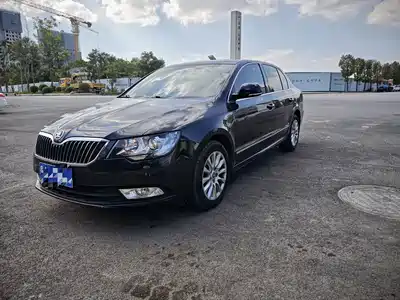 Škoda Superb 2014