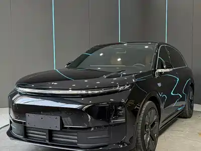 Li Auto L6 2025