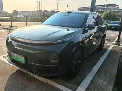 Li Auto L8 2025