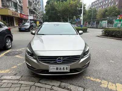 Volvo V60 2015