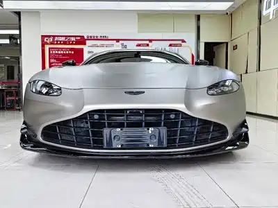 Aston Martin V8 Vantage 2023