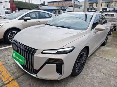 Roewe M7 DMH 2025