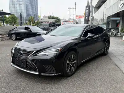 Lexus LS 2021