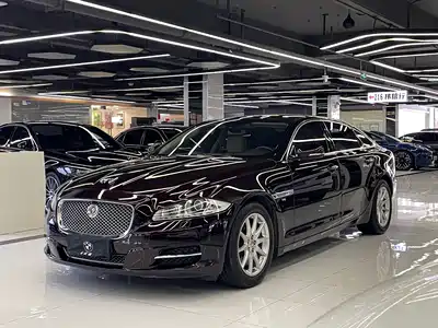 Jaguar XJ 2015