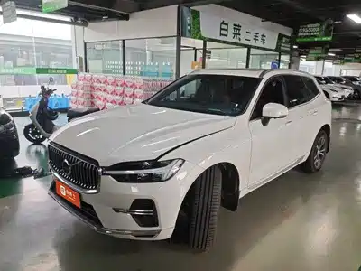 Volvo XC60 2025