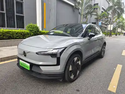 Volvo EX30 2024