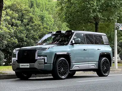 Yangwang U8 2024