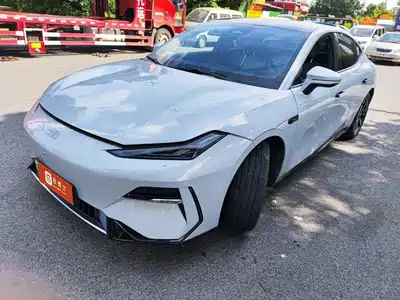 Geely Galaxy E8 2024