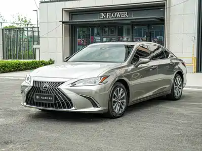 Lexus ES 2024