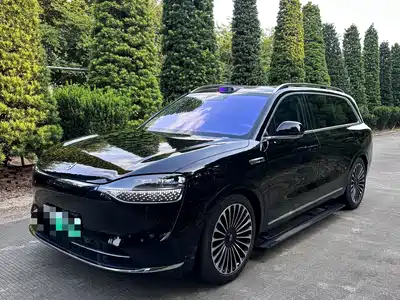 AITO Wenjie M9 2025