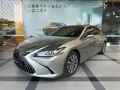 Lexus ES 2024