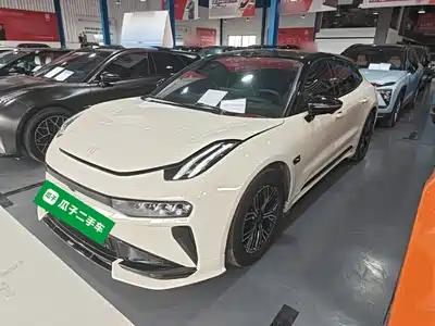 ZEEKR 001 2025
