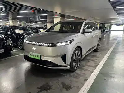 Dongfeng Yipai eπ008 2025