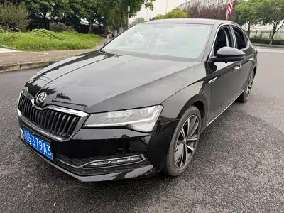 Škoda Superb 2025
