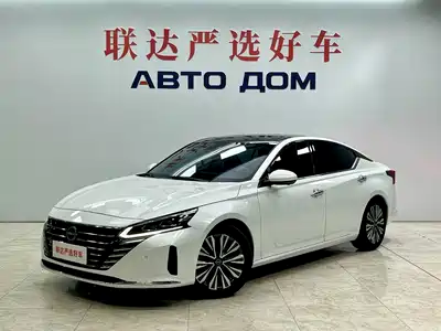 Nissan Teana 2024
