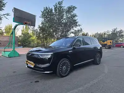 AITO Wenjie M8 2025