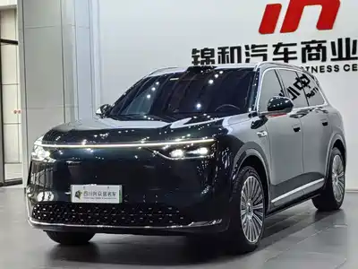 AITO Wenjie M8 2025