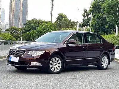 Škoda Superb 2013