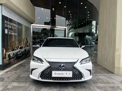 Lexus ES 2019