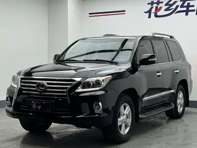 Lexus LX 2014