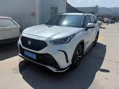 Toyota Crown Kluger 2024
