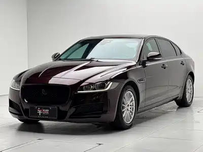 Jaguar XFL 2019