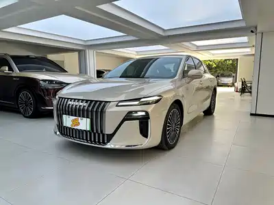 Roewe M7 DMH 2025