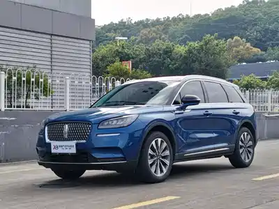 Lincoln Adventurer 2022